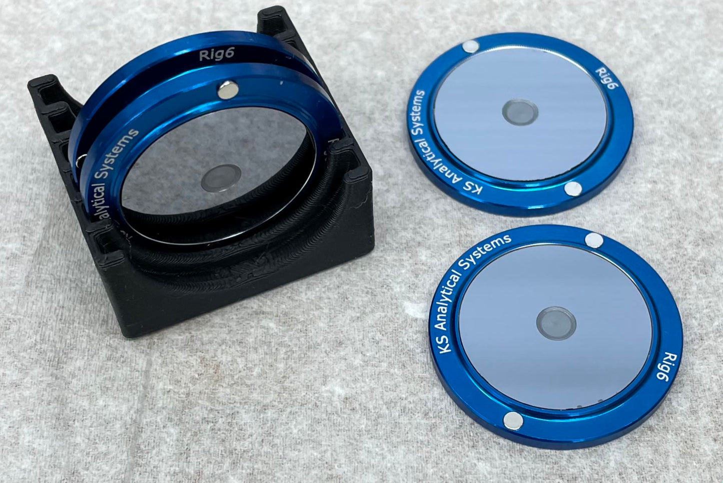 Rigaku-Compatible Top-Loading Zero Background Sample Holder With Well