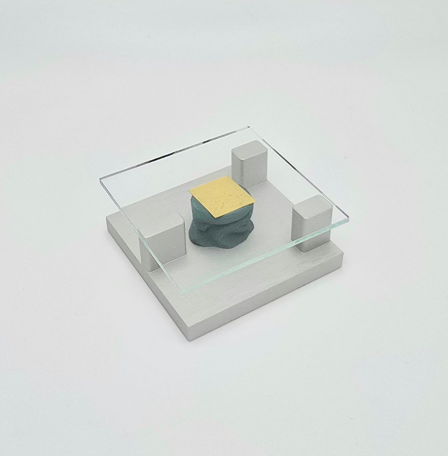 Single Stage Sample Holder for Odd-Shaped Samples