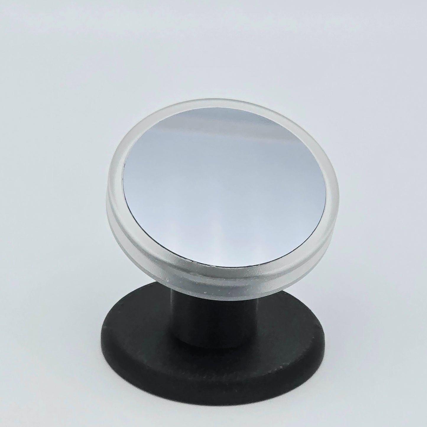 Bruker-Compatible Zero-Background Sample Holders