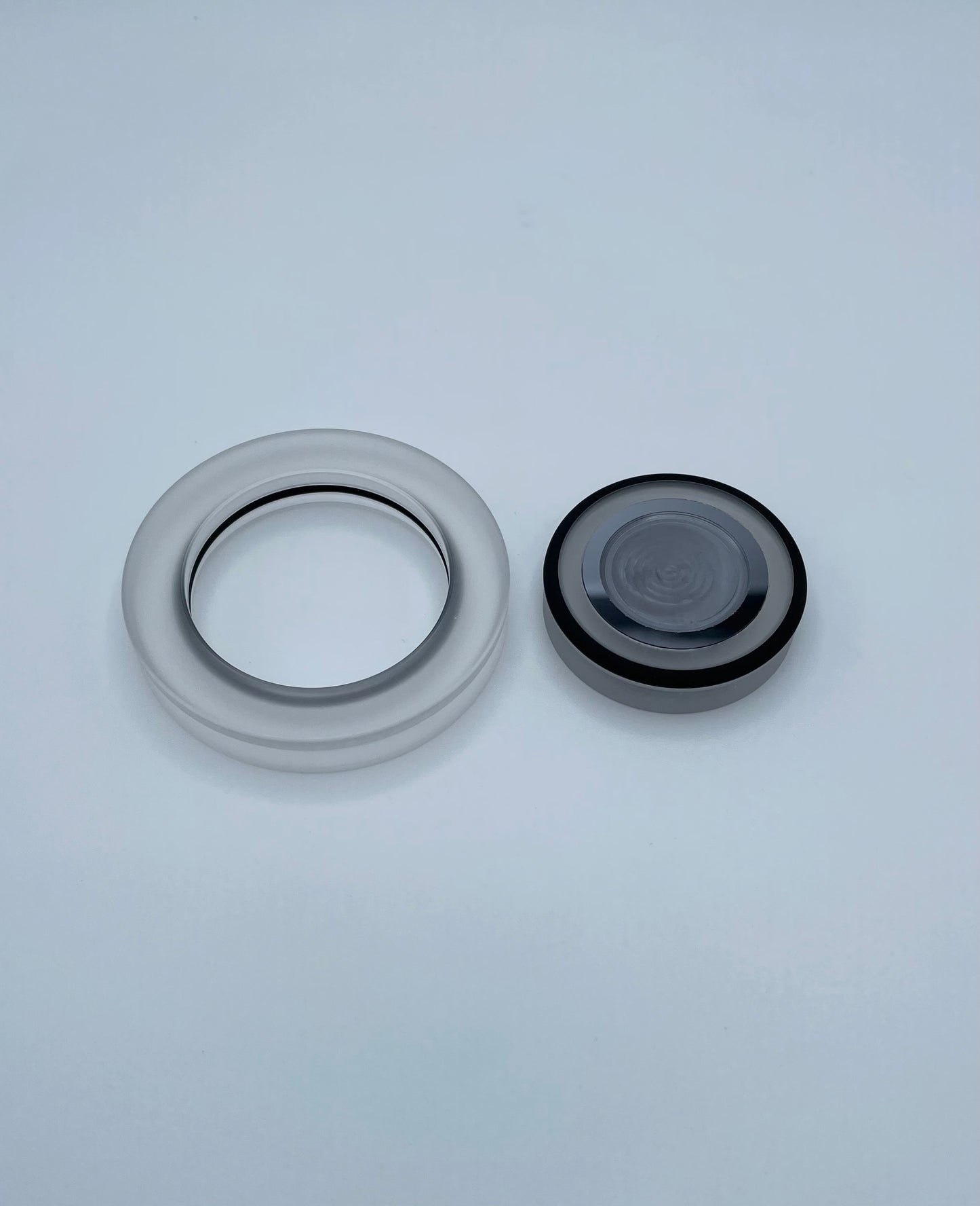 Air-sensitive sample cell